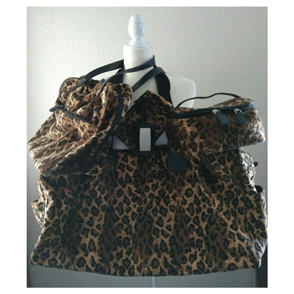 🌸 4 Item Travel Tote Set Leopard Print